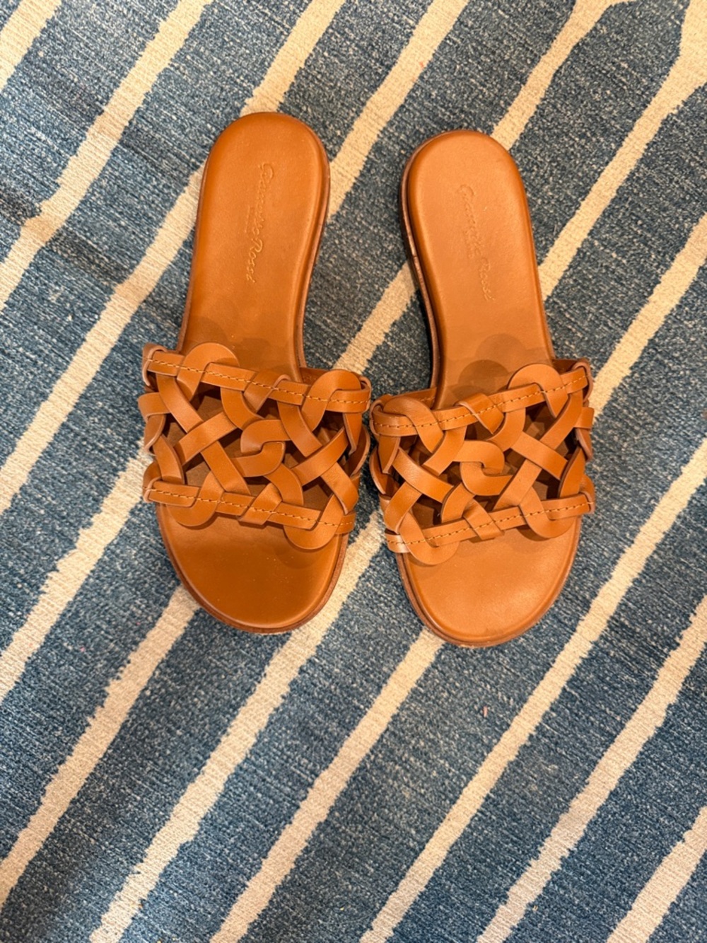 Gianvito Rossi Woven Leather Slide Sandals - Tan